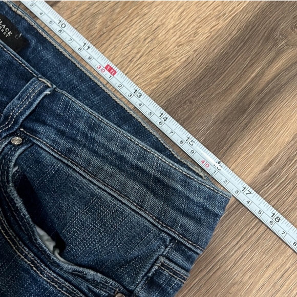 White House Black Market Slim Crop Roll Up Stretch Jeans Size 12 Denim - Picture 7 of 10